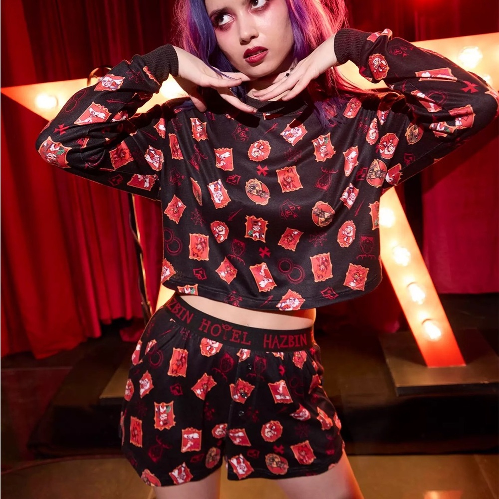 Hazbin Hotel Frames & Icons Lounge Set Hot‎ Topic